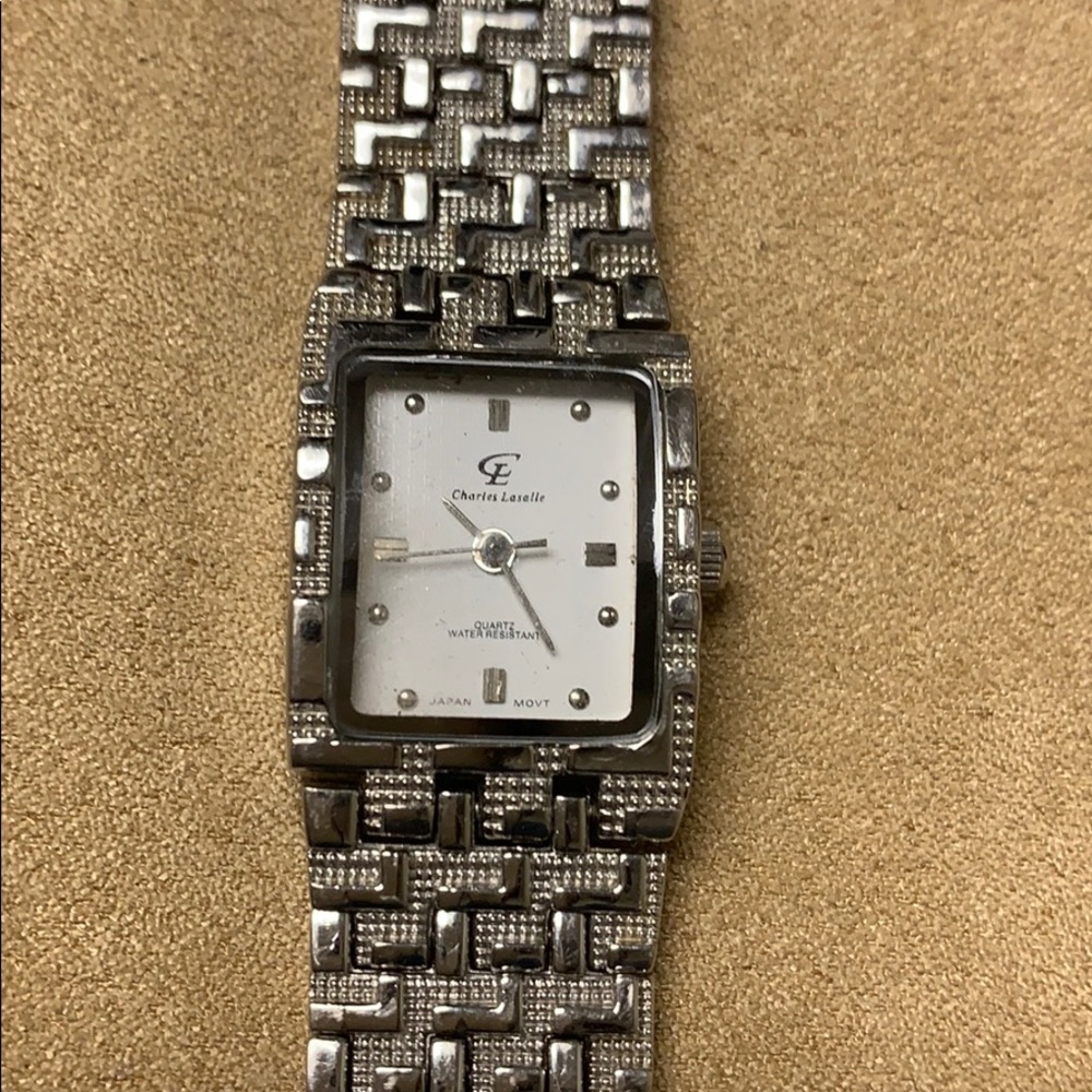 Ladies Watch - Picture 3 of 3